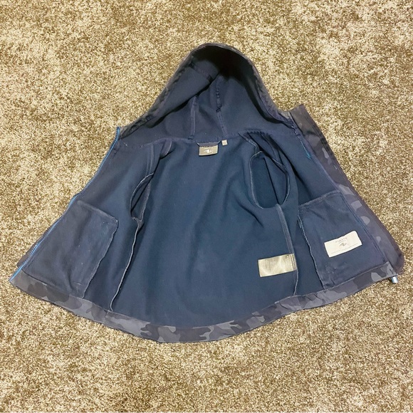 Athletic Works Rain Jacket - Picture 3 of 4